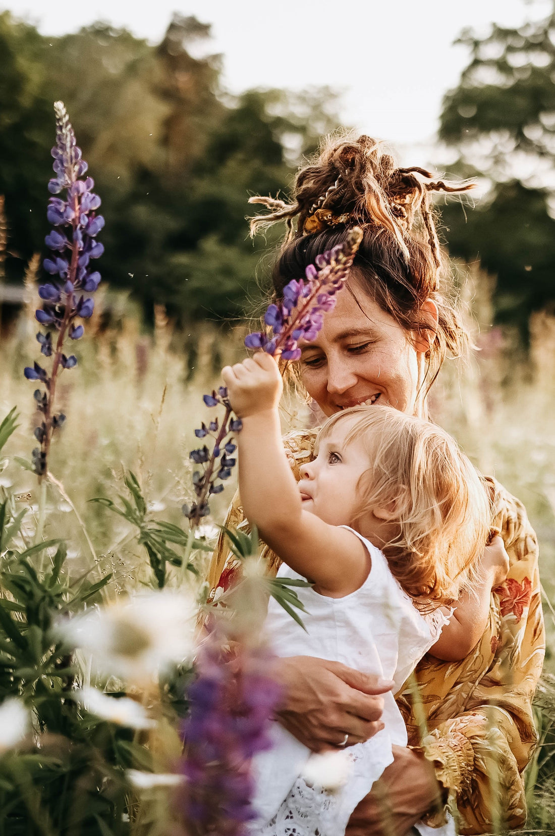 Babytragetücher und Babytragen - die perfekten Sommerbegleiter für Eltern